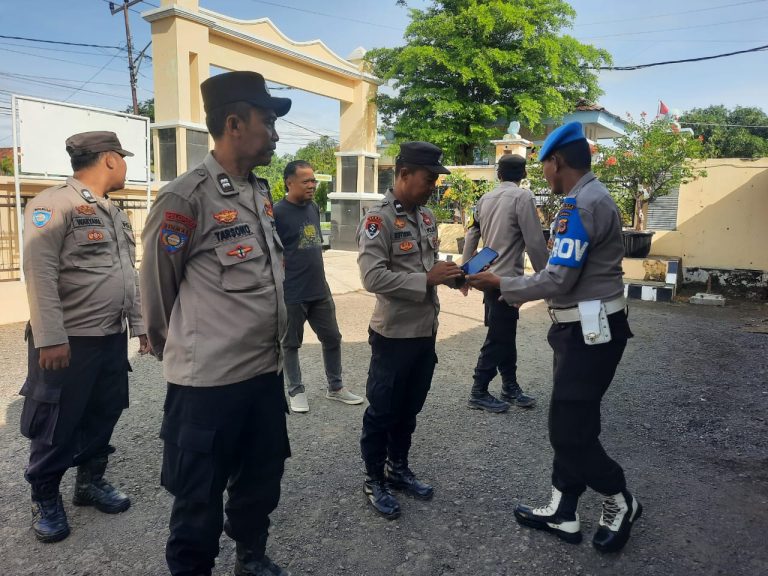 Propam Polsek Gabuswetan Gelar Operasi Gaktibplin, Tidak Ditemukan Pelanggaran Personel Propam Polsek Gabuswetan Gelar Operasi Gaktibplin, Tidak Ditemukan Pelanggaran Personel