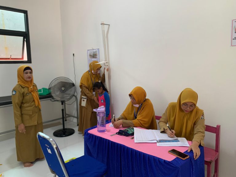 Puskesmas Paccerakkang Gelar Pemeriksaan Kesehatan Gratis di SDN Paccerakkang Makassar