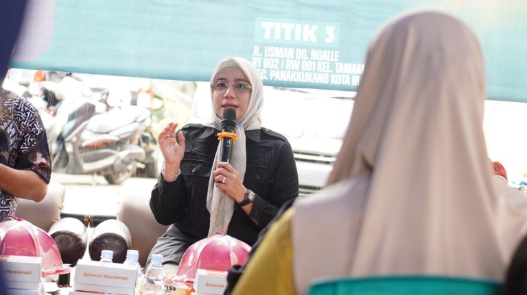 Perbaikan Infrastruktur Jalan dan Kartu KIS Nonaktif Mengemuka Saat Hj Umiyati Reses di Tamamaung
