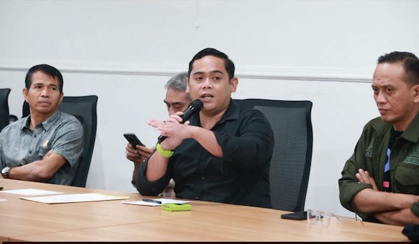 RDP Perizinan Padel Makassar, RTQ Angkat Isu Dekkeng