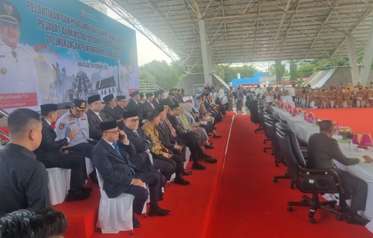 Mutasi Perdana 2026, Kepala DPMPTSP Makassar Hadiri Pelantikan