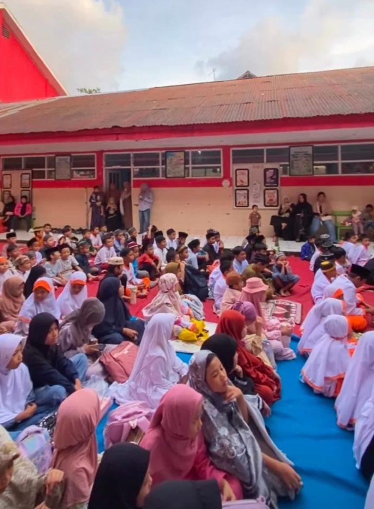 Buka Puasa Bersama SDI Layang Bertingkat, Pererat Silaturahmi Warga Sekolah di Bulan Ramadan