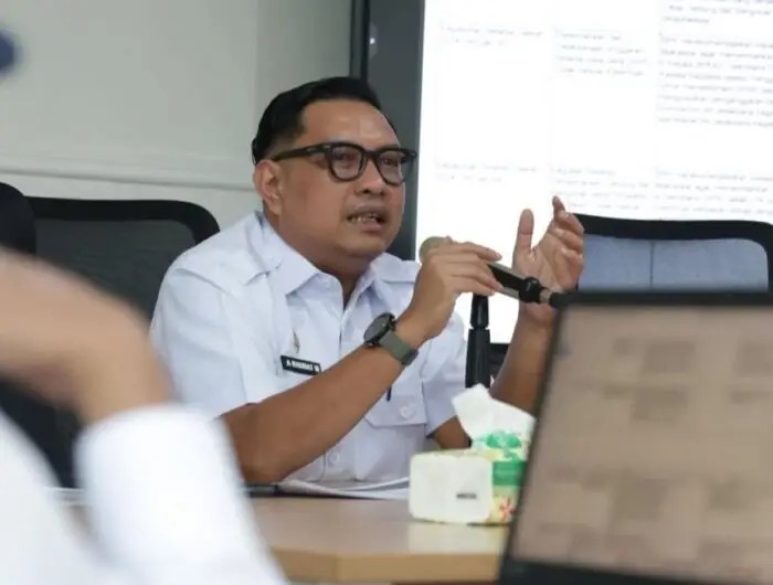 Sekwan Makassar Tegaskan Pentingnya Koordinasi Solid dan Disiplin Kerja dalam Rakor Internal