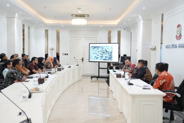 Jalan Alternatif Leimena-Antang Dikebut, Juli Rampung, Oktober Clean and Clear