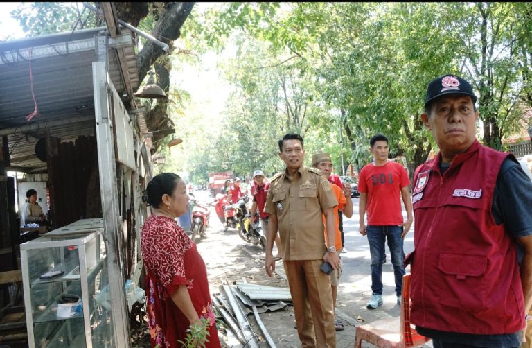 Tertibkan PKL, Pemerintah Tallo Kembalikan Fungsi Jalan Sunu