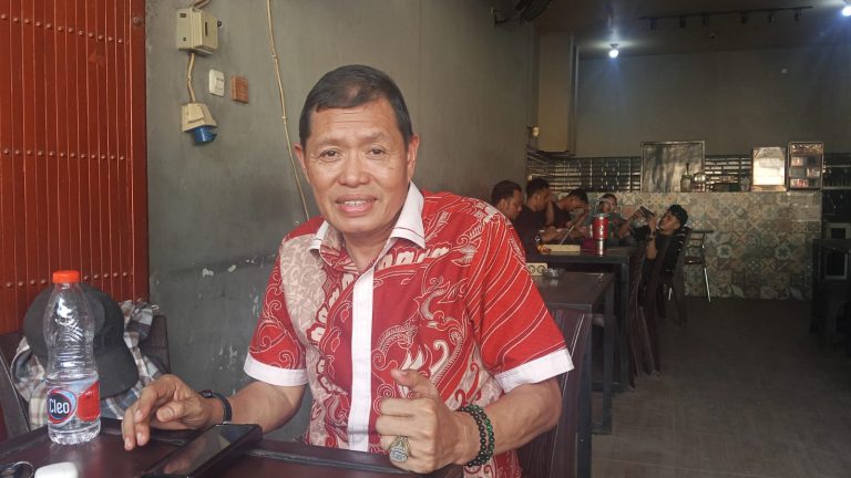 Dikeluhkan Orang Tua, SMKN 10 Makassar Pastikan Seragam Tak Wajib Dibeli Seluruhnya di Sekolah