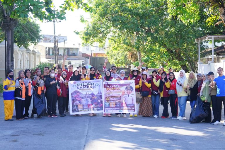 Jelajah Sampah Kecamatan Tallo Kumpulkan 116,8 Kg Sampah, Camat Andi Husni Ajak Warga Jadikan Kesadaran sebagai Kunci Utama