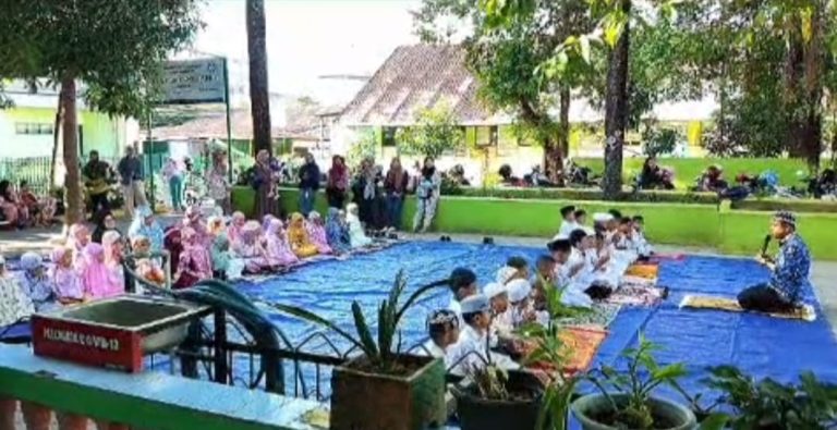 Penutupan MPLS TP 2026/2027, SDN Kapota Yudha Makassar Gelar Shalat Dhuha Bersama Tanamkan Nilai Spiritual