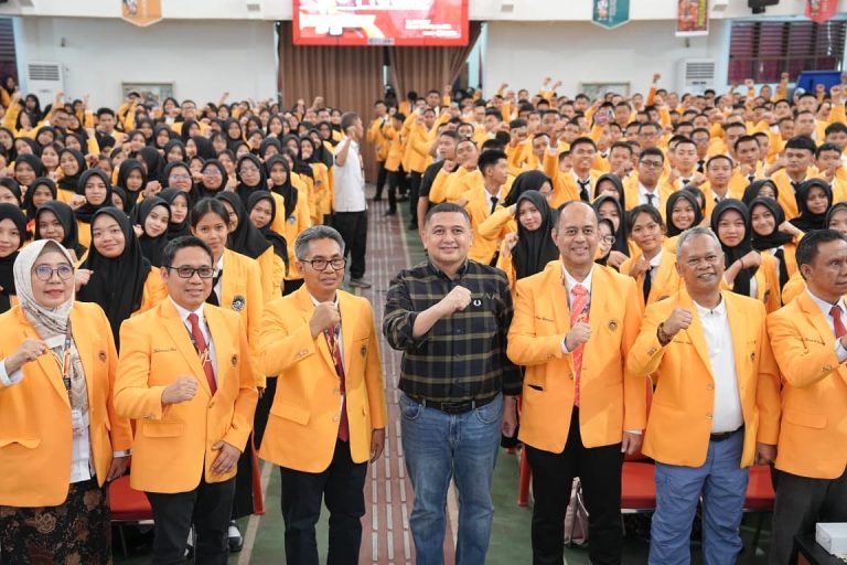 Sambut Maba Teknik UNM, Munafri Kenalkan Makassar sebagai Ruang Tumbuh Anak Muda
