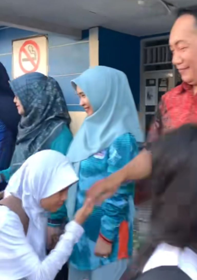 Sambut Pagi dengan Semangat, SMPN 33 Makassar Awali Hari dengan Senyum dan Beragam Giat Positif