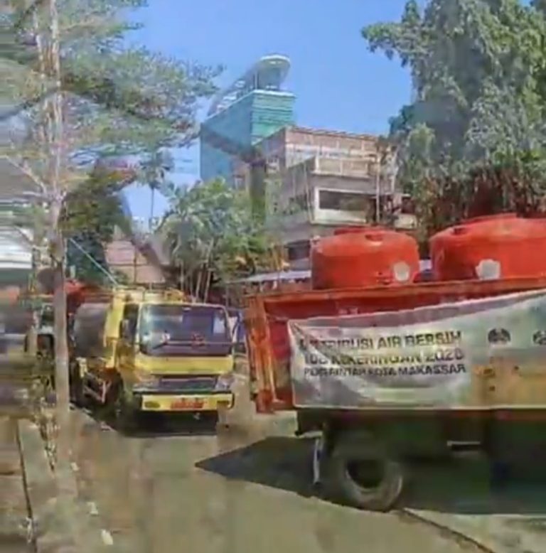 BPBD Makassar Sukses Distribusikan 202.000 Liter Air Bersih ke 24 Kelurahan di 8 Kecamatan