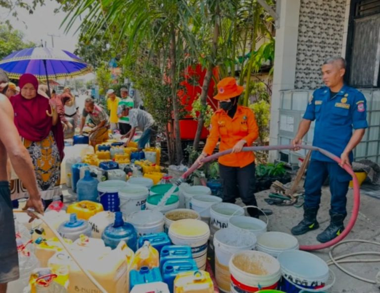 4.000 Liter Air Mengalir ke Tallo, BPBD Makassar Pukau Warga dengan Kecepatan dan Kepedulian
