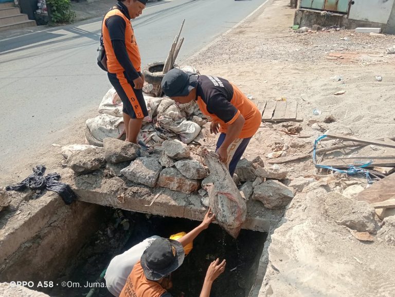 Bertahun-tahun Langganan Banjir, Kini Pemkot Makassar Keruk Drainase di Tiga Titik Paccerakkang
