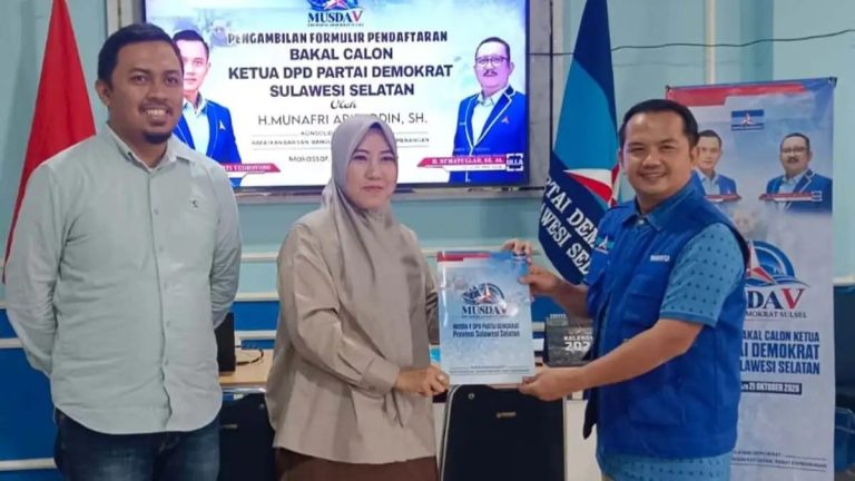 Appi Gaspol! Utus Fatma Wahyuddin Ambil Formulir Ketua Demokrat Sulsel